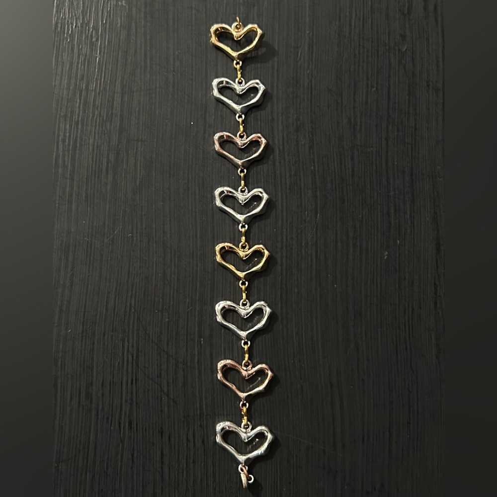 Tri-Tone Heart Bracelet, 7.5 Inches, Magnetic Clasp